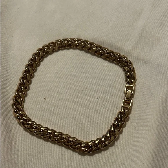 Gold Tone Chunky Curb Chain Necklace & Bracelet Set
